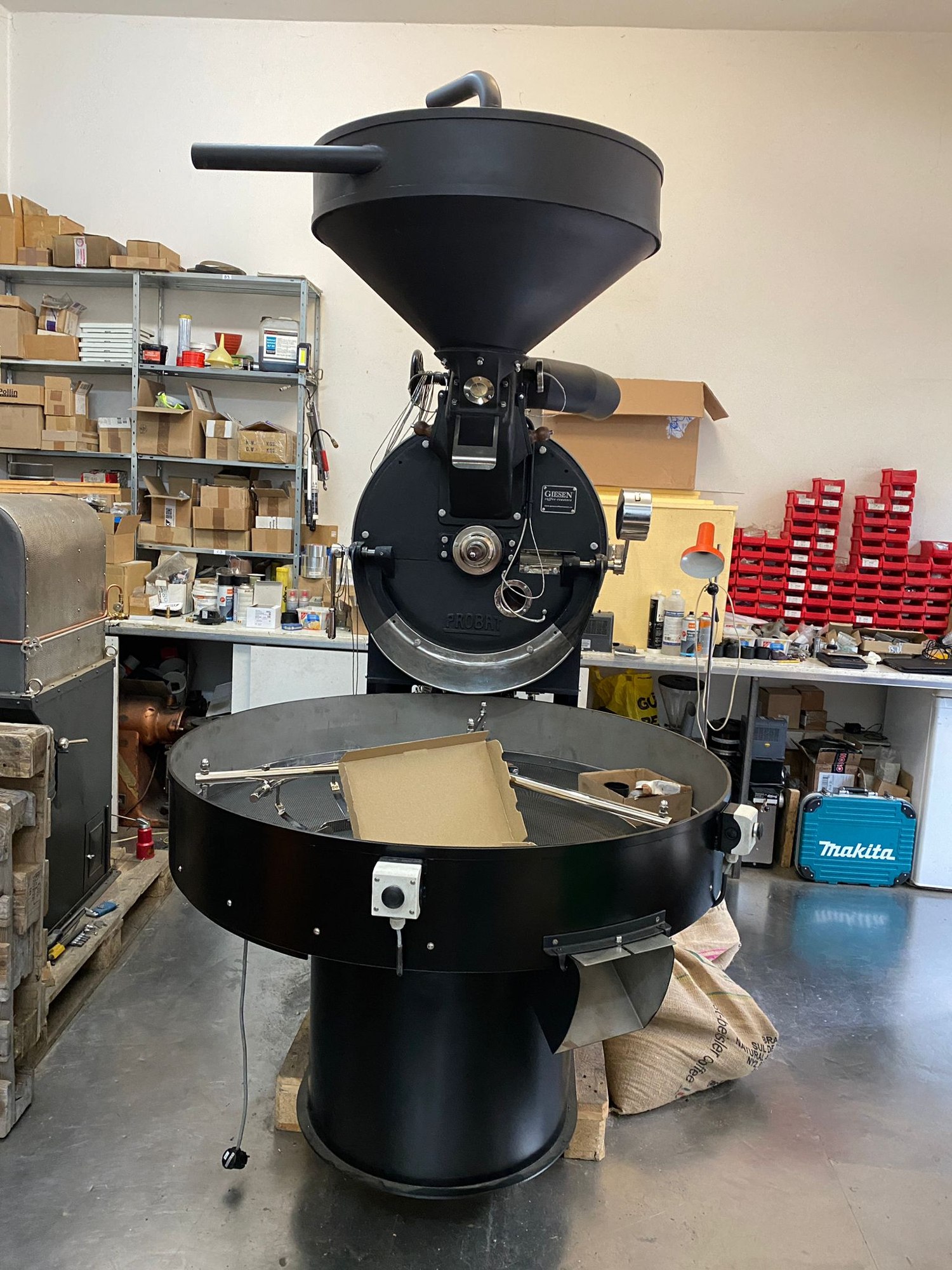 Refurbished UG22 viewed from the front